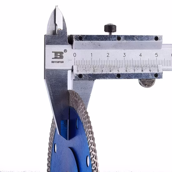 Hoja de sierra segmentada de diamante de 4 1/4 pulgadas y 110 mm para cortar baldosas de cerámica de mármol